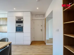 Pronájem bytu 3+kk, Plzeň - Jižní Předměstí, Čermákova, 66 m2