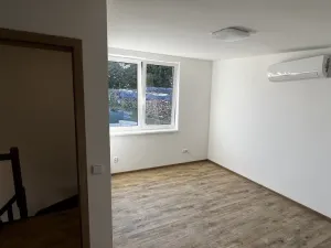 Pronájem rodinného domu, Nová Ves nad Popelkou, 78 m2