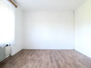 Prodej vícegeneračního domu, Jesenice, 383 m2