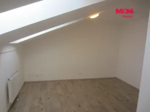 Pronájem bytu 1+1, Kladno, Jaroslava Holečka, 29 m2