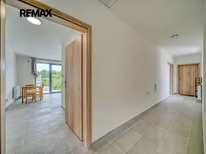 Pronájem bytu 1+kk, Velký Osek, Revoluční, 23 m2