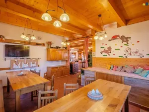 Prodej restaurace, Deštné v Orlických horách, 751 m2