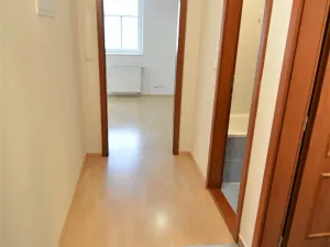 Pronájem bytu 2+kk, Praha - Břevnov, Za Strahovem, 37 m2