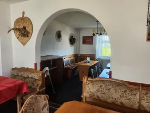 Prodej rodinného domu, Dubí, 302 m2