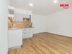 Pronájem bytu 1+kk, Uhlířské Janovice, Hrnčířská, 27 m2