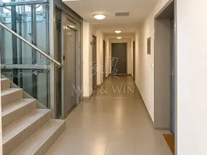 Prodej bytu 2+kk, Jince, Zborovská, 56 m2