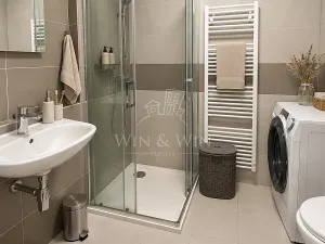 Prodej bytu 1+kk, Jince, Zborovská, 33 m2