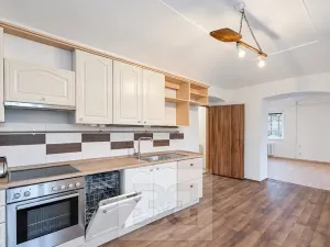 Pronájem bytu 3+1, Tuchoměřice, 70 m2