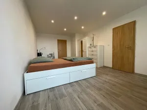 Pronájem bytu 4+1, Praha - Michle, Družstevní ochoz, 95 m2