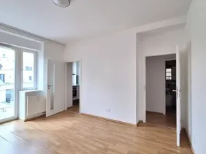 Pronájem bytu 2+1, Praha - Smíchov, Podbělohorská, 42 m2