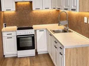 Pronájem bytu 2+kk, Praha - Kobylisy, Bojasova, 45 m2