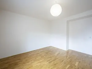 Pronájem bytu 1+kk, Praha - Libeň, Krejčího, 30 m2