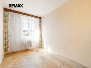 Prodej bytu 4+1, Karlovy Vary, Modenská, 77 m2