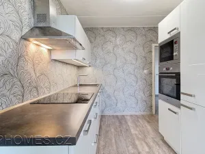 Pronájem bytu 3+1, Praha - Řepy, Mrkvičkova, 71 m2