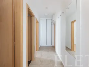 Pronájem bytu 2+kk, Praha - Libeň, U Slovanky, 57 m2
