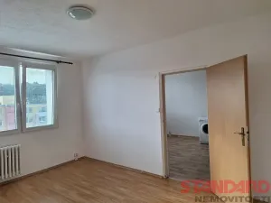 Pronájem bytu 1+1, Plzeň, Popelnicová, 36 m2