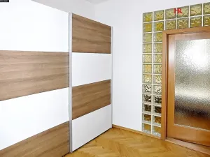 Pronájem bytu 2+kk, Praha - Strašnice, Vykáňská, 57 m2