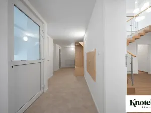 Pronájem kanceláře, Brno, Štefánikova, 400 m2