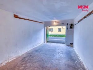 Pronájem garáže, Dobřany, 20 m2