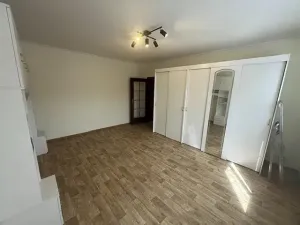 Pronájem bytu 3+1, Praha, V rovinách, 82 m2