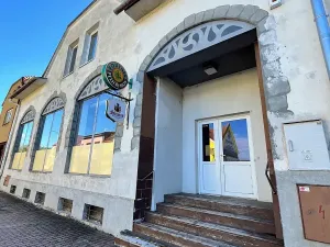 Pronájem restaurace, Bučovice, Nádražní, 207 m2