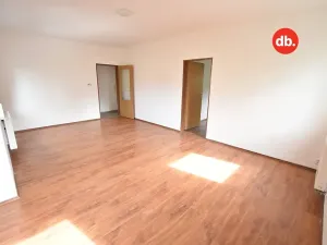 Pronájem bytu 2+1, Karlovy Vary, Modenská, 56 m2