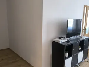 Prodej bytu 2+kk, Praha - Troja, Hnězdenská, 46 m2