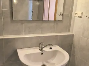 Prodej bytu 2+kk, Praha - Troja, Hnězdenská, 46 m2
