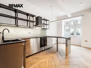 Pronájem bytu 1+kk, Praha - Vršovice, Holandská, 45 m2