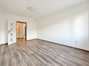 Pronájem bytu 3+1, Karlovy Vary, Brigádníků, 67 m2
