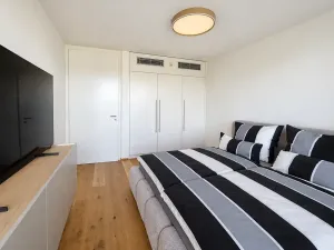 Prodej bytu 3+kk, Praha, U Dívčích hradů, 123 m2
