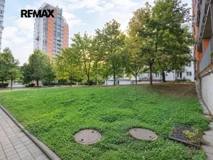 Prodej bytu 1+kk, Praha - Strašnice, Názovská, 35 m2