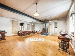 Prodej zemědělské usedlosti, Žďár, 181 m2