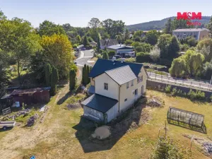 Prodej rodinného domu, Pomezí nad Ohří - Hraničná, 267 m2