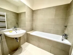 Pronájem bytu 2+kk, Praha - Holešovice, Ortenovo náměstí, 75 m2