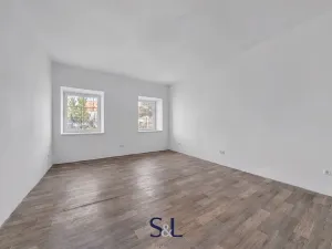 Prodej rodinného domu, Doksy, náměstí Republiky, 470 m2