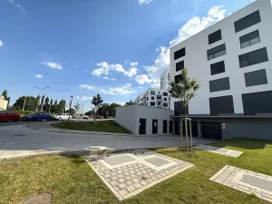 Prodej garážového stání, Brno, třída Generála Píky, 12 m2