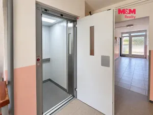 Pronájem bytu 2+kk, Praha - Horní Počernice, Komárovská, 59 m2