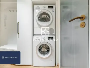 Pronájem bytu 2+kk, Praha - Holešovice, Komunardů, 59 m2