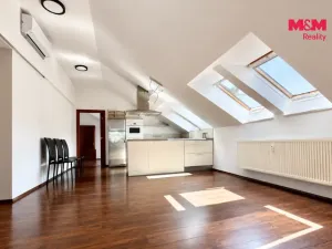 Prodej bytu 3+kk, Praha, Donská, 75 m2