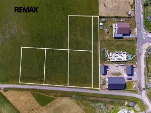 Prodej pozemku pro bydlení, Uhersko, 4264 m2