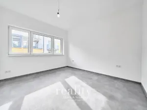 Pronájem bytu 3+kk, Znojmo, Hrušňová, 80 m2