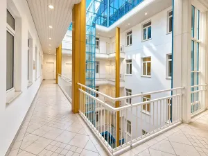 Pronájem kanceláře, Praha - Nové Město, Krakovská, 125 m2