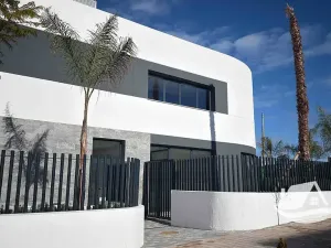 Prodej rodinného domu, Torrevieja, Španělsko, 124 m2
