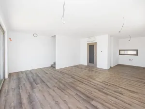 Prodej rodinného domu, Sezemice, Pod Vinicí, 113 m2