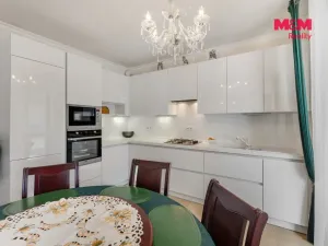 Prodej rodinného domu, Svárov, Ptická, 210 m2