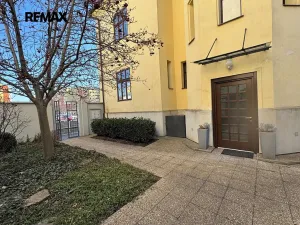 Pronájem kanceláře, Kladno, Kleinerova, 24 m2