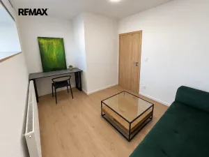 Prodej kanceláře, Slavkov u Brna, 81 m2