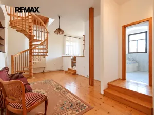 Prodej rodinného domu, Kájov, U Kostela, 200 m2