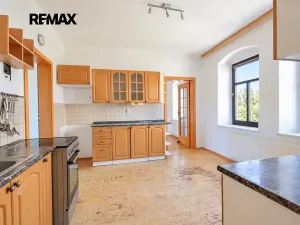 Prodej rodinného domu, Kájov, U Kostela, 200 m2
